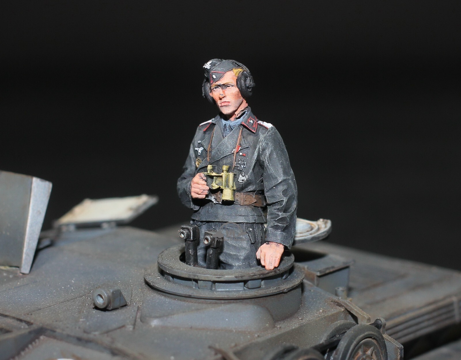 DVD CHARS DE COMBAT / PANZER CONTRE T-34 ET KV-1 / Seconde guerre