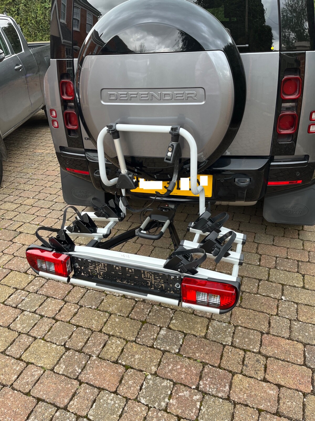 Land Rover Defender TOW BAR MOUNTED BIKE CARRIER BRAND NEW eBay