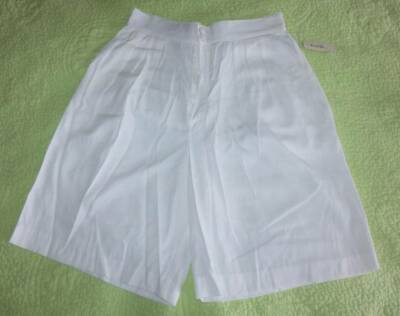 white dress shorts ladies