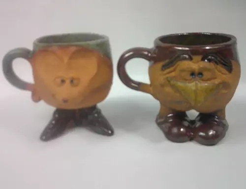 Vintage Bird and Mouse in Boots Stoneware Anthropomorphic Coffee Mug Cup Set