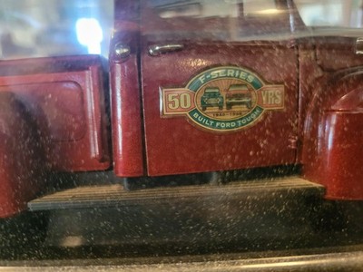 Road Legends 1948 Ford F-1 Pick up 50th Anniversary Diecast Truck