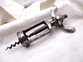 tire bouchon ancien modèle BODEGA non marqué vin cave bistrot.