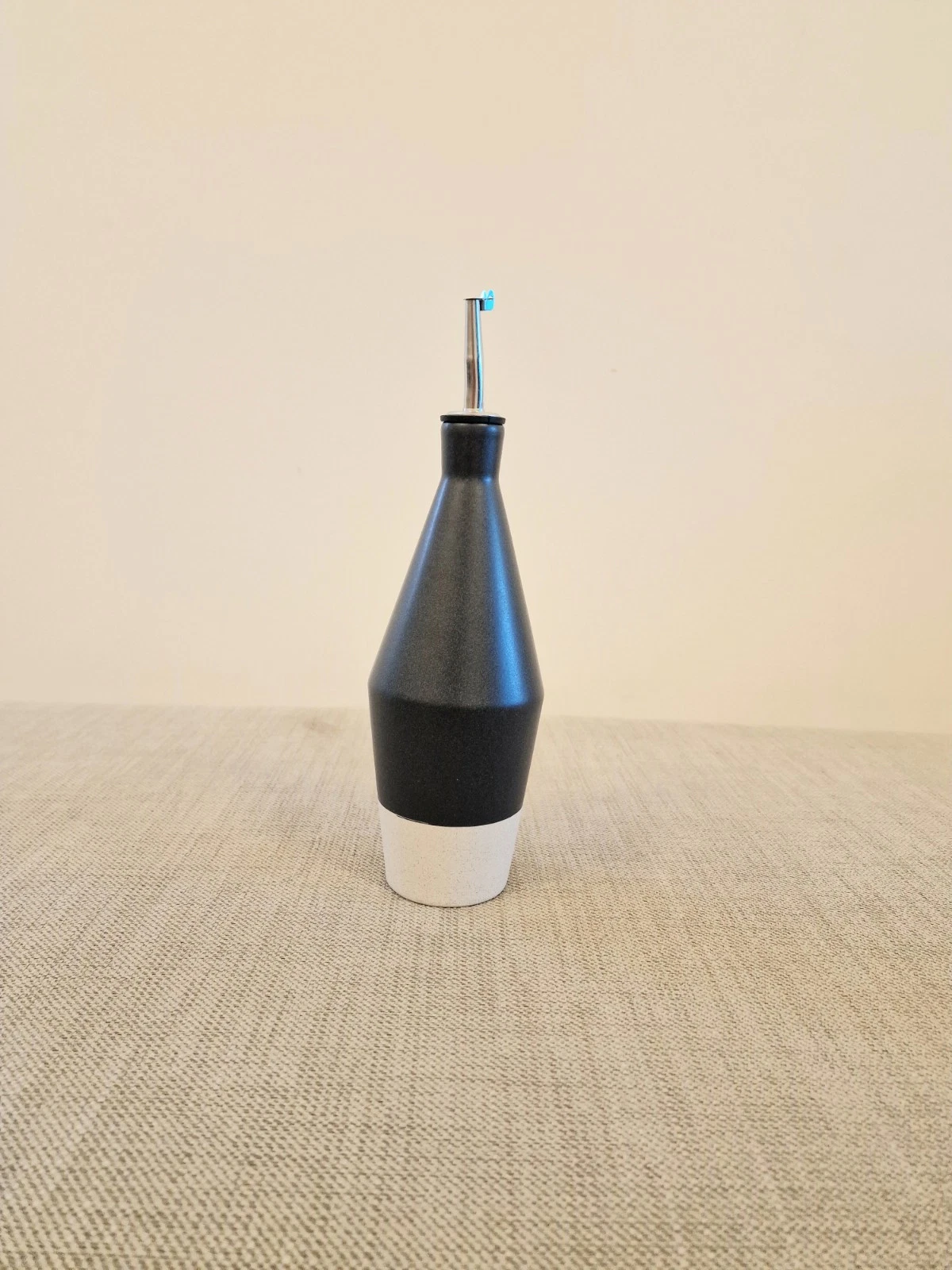 Next Black/White Otis Oil Bottle Kitchen Cooking Dispenser Dropper Gift New
Opens in a new window or