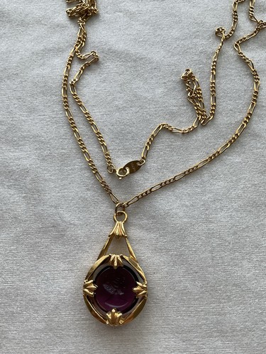 vintage Avon necklace carved purple glass intaglio pendant Gold Tone Chain