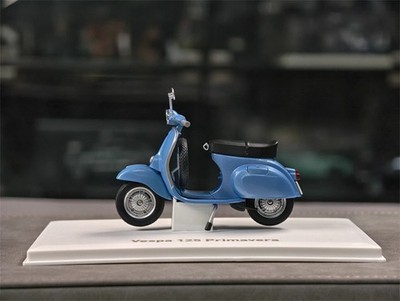 Norev 1/18 Scale Vespa 125 Primavera Blue Motorcycle Diecast Model Toy