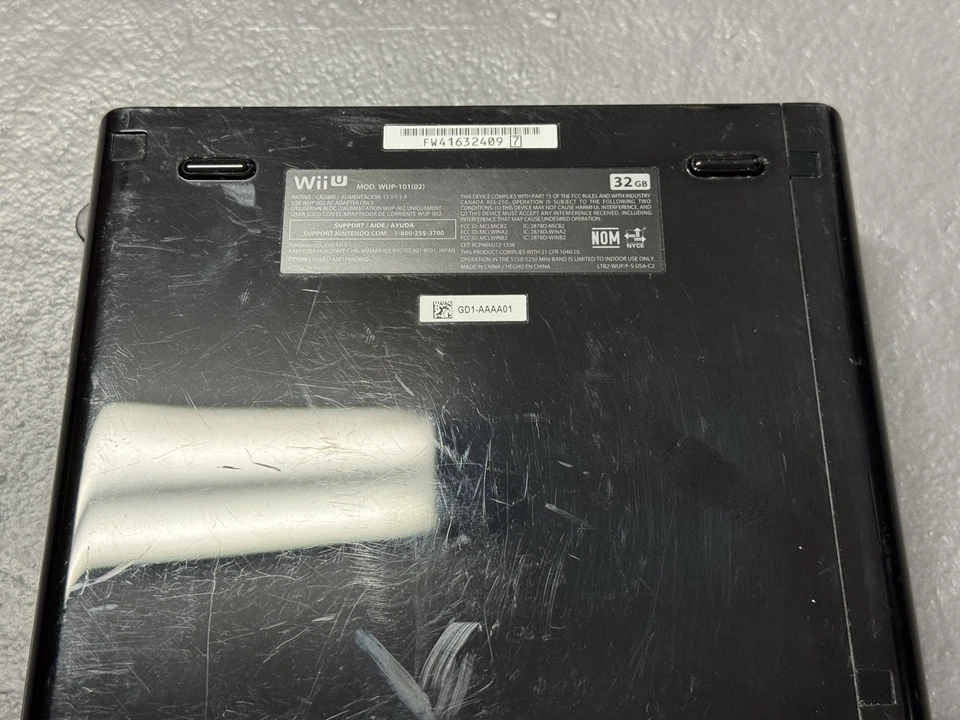 Consola Nintendo Wii U y Gamepad solamente, sin cables sin probar Foto 2 de 3