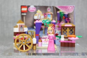 LEGO DISNEY PRINCESS 41060 Sleeping Beauty's Royal Bedroom Set 2015 Complete