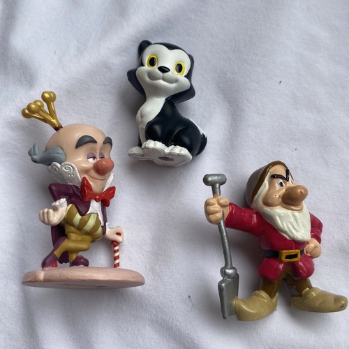 Disney Princess Figures mixed Lot of 15 Toy Story Bambi Plastic Toys Toppers - Picture 6 of 7