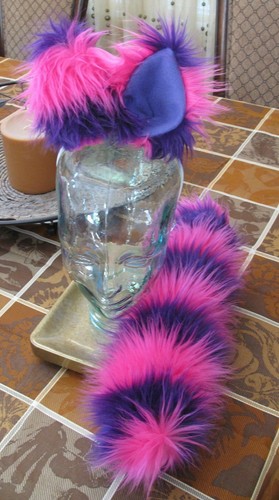 Orejas y colas de piel sintética peluda de lujo a rayas rosa/púrpura gato de Cheshire y 10",15",30" - Imagen 3 de 33