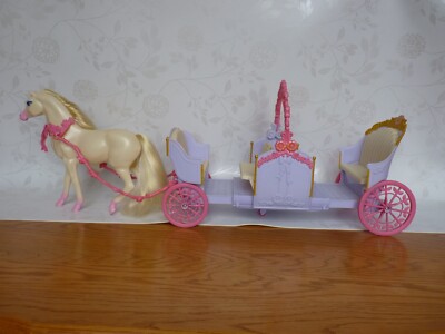 Calèche et cheval Barbie vintage 'au bal des 12 princesses' 2005