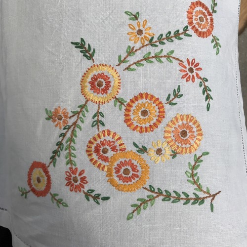 Vintage White Linen Hand Stitched Embroidered Floral Tablecloth 49 x 49inches - Picture 2 of 8