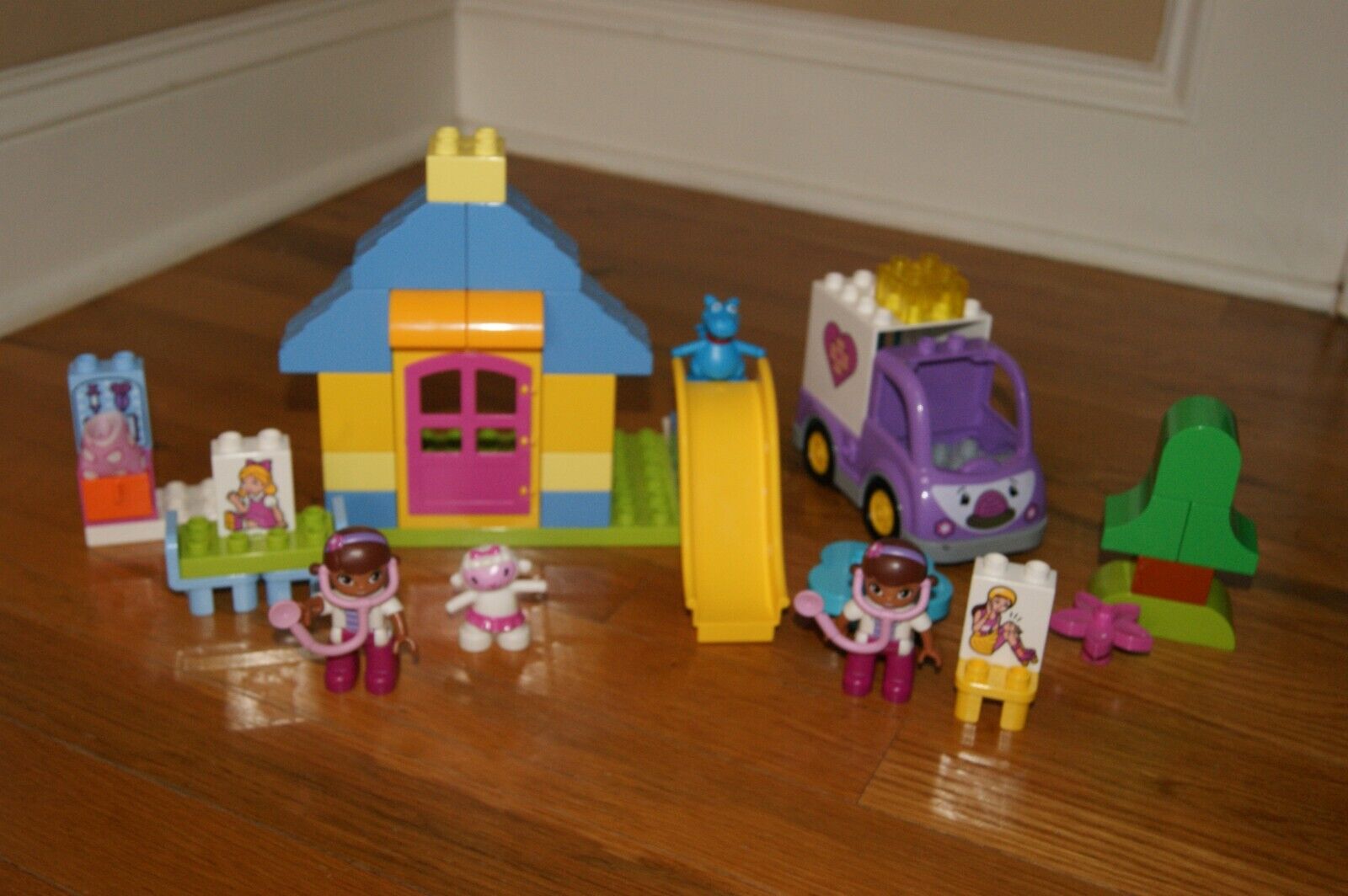 Lego Duplo 10605 10606 Doc McStuffins Backyard Clinic & Ambulance- Incomplete