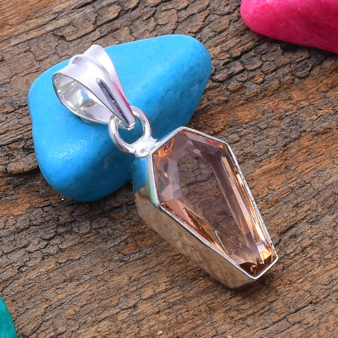 Pendentif de Morganite Facettée en Argent Sterling