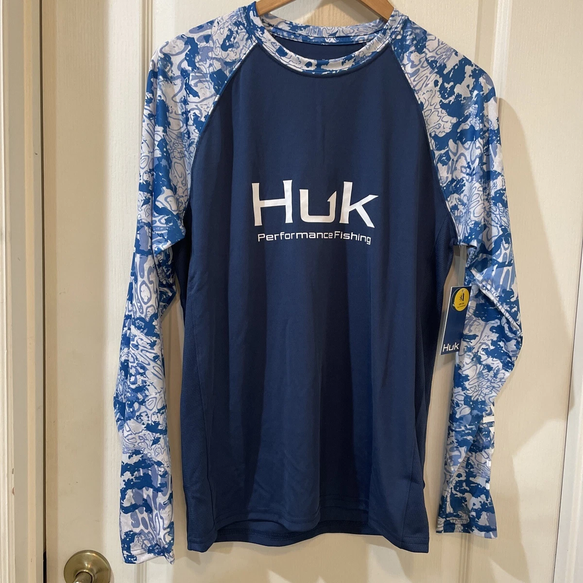 Huk Fishing Shirt SPF 30 Long Sleeve Size S NEW!!!