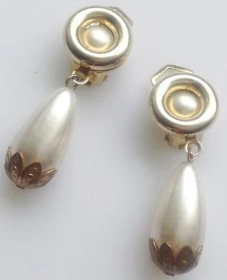 boucles d'oreilles clips vintage pampille couleur or perle poire nacré 563 - Photo 1/3