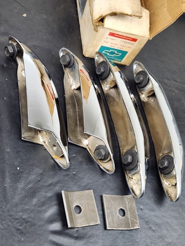 SET GM NOS 1971-1973 Chevrolet Vega GT FRONT REAR Bumperettes Bumper Guards - Picture 9 of 9