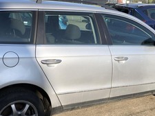 VW Passat 3C B6 Variant Tür hinten rechts Fondtür Rohbau LA7W Reflexsilber