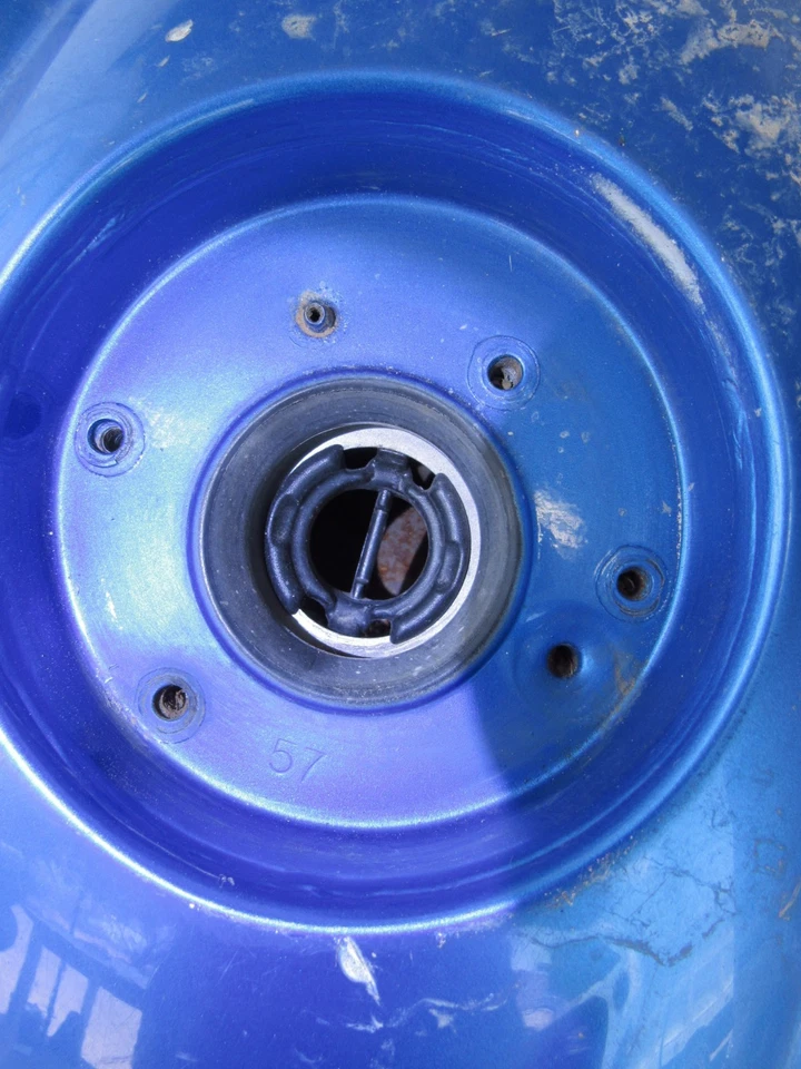 13 Triumph Street Triple 675R 2013 tanque de combustible Foto 2 de 4