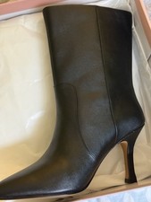 Lisa Vicky Arthaul Leather Pointed Toe Bootie...