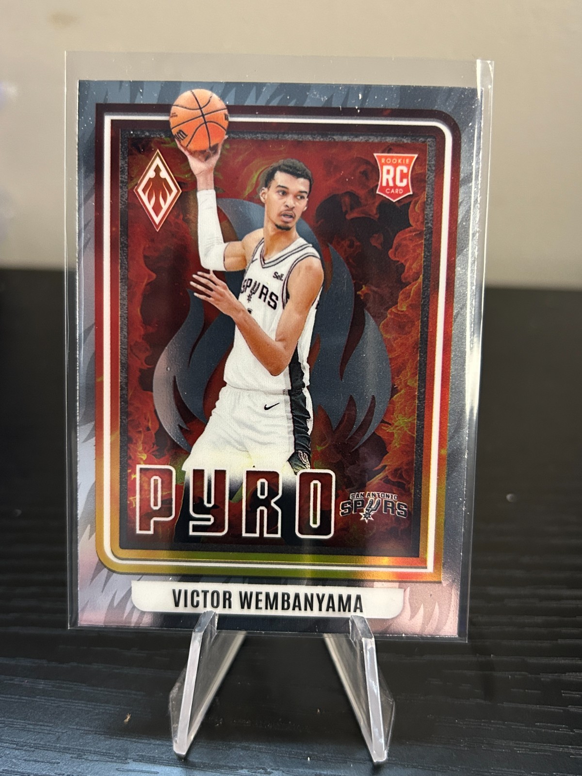 2023-24 Panini Phoenix - Pyro #5 Victor Wembanyama (RC)