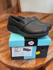Savvy Dana Slip Resistant Nursing Clogs Womens 6.5M New Black Pebble