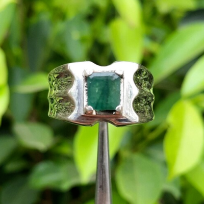 Natural Emerald Stone Ring Rare Sawat Emerald Gem Silver 925 Ring