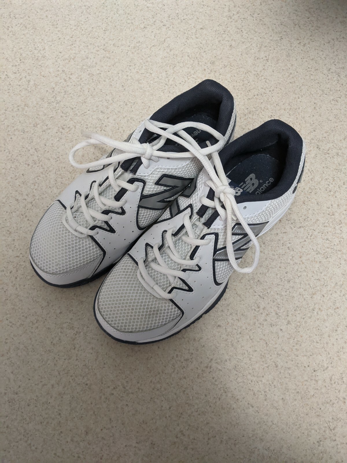 new balance tennis shoes for kids