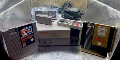 Nintendo NES Konsole OVPSuper Mario Bros Zelda Gold Top Zustand 2 Controller Set