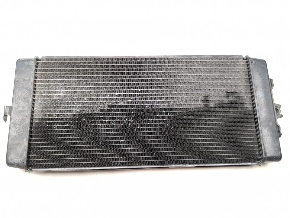 09-17 Triumph Thunderbird 1600 Motor Radiador 225090 Foto 3 de 4