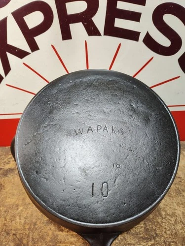 "Fully Restored" Wapak #10 Cast Iron Skillet Frying Pan Seasoned