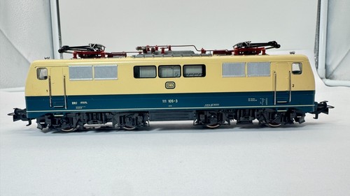 Märklin H0 3042.5 BR 111 105-3 Airport Express FRA aus 2856 ohne OVP -WIE1- | Zustand: Neu