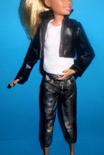 %***sehr schöne Barbie Skipper Kleidung*Kunstleder-Jacke,Hose,Shirt***%