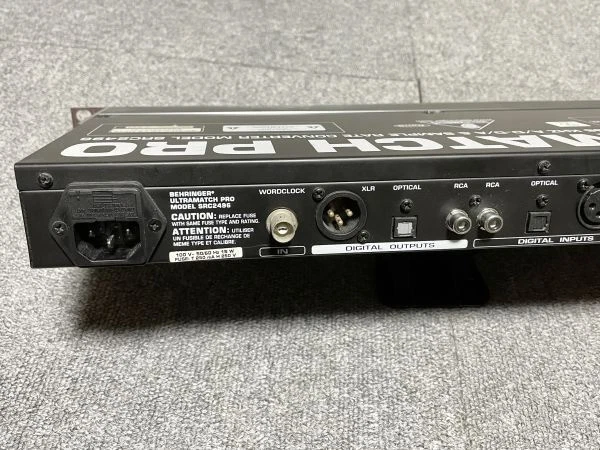 BEHRINGER SRC2496 AD/DA Sampling Rate Converter Tested and working fine good F/S - Image 4 of 4