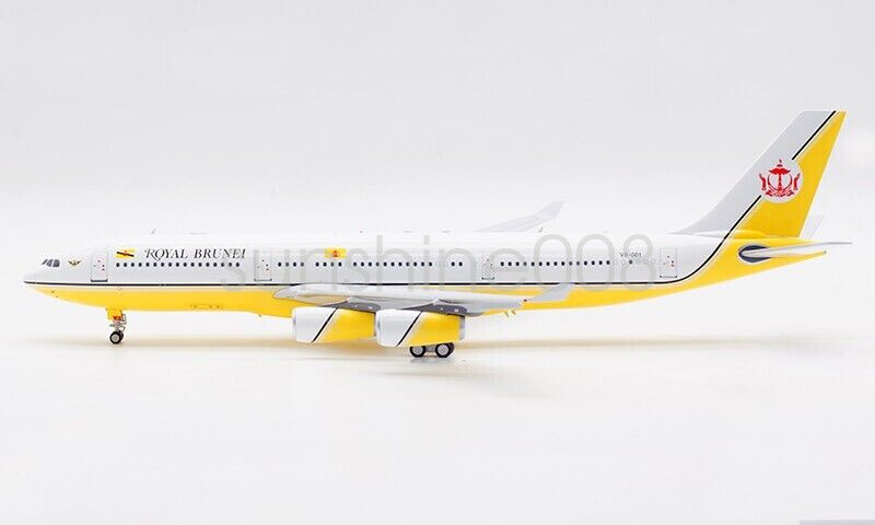  Bruneiブルネイ航空 1/200モデル　飛行機模型 Royal Bruneiブルネイ航空 1/200モデル 飛行機模型 - メルカリ