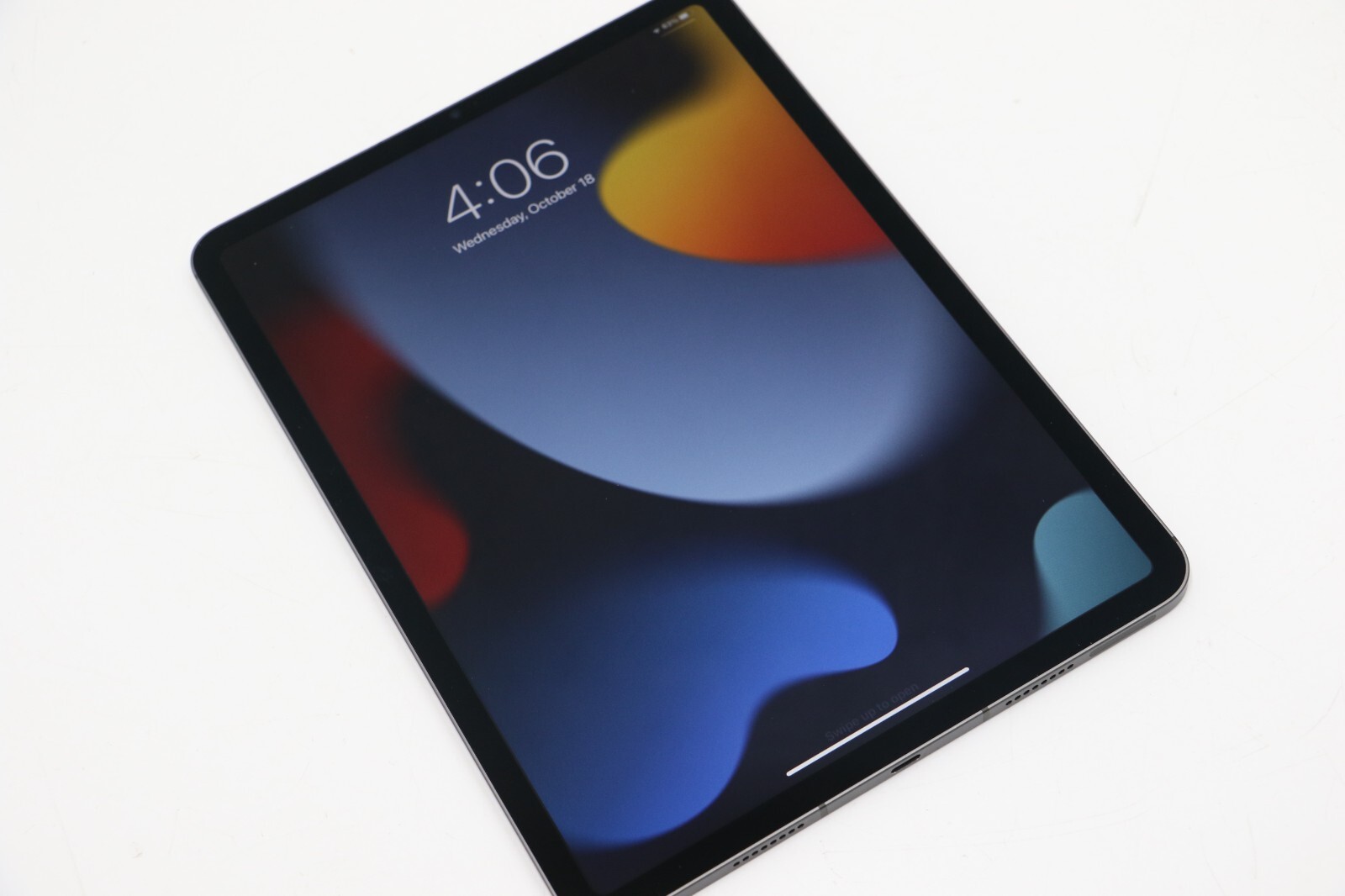 Apple iPad Pro 3rd Gen 128GB, WiFi + 5G (Unlocked), 11 in Space Gray