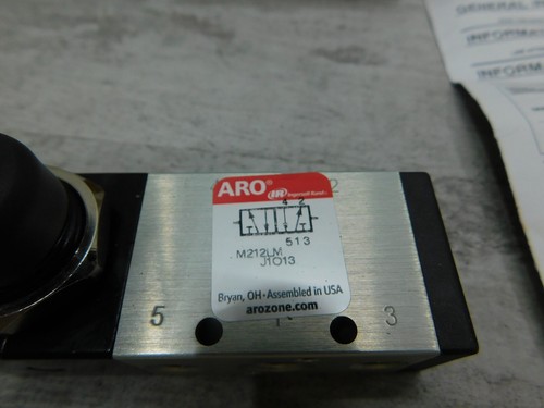 NEW Ingersoll Rand Aro Hand Lever Valve, M212LM, 4-Way, 1/4" NPT - Picture 3 of 4