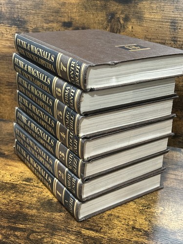 1975 Funk Wagnalls 24 Volume set, New Encyclopedia With Desk Dictionary - Picture 2 of 10