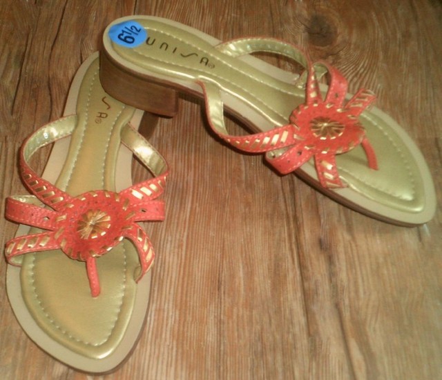 unisa thong sandals