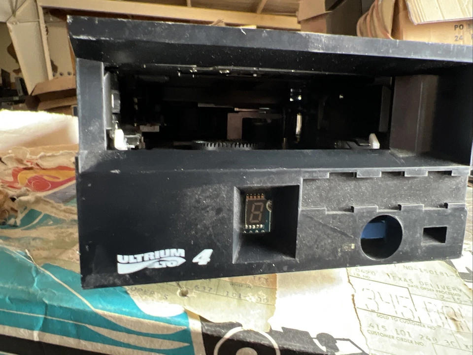 IBM System Storage TS1040 Ultrium LTO 5 Drive Model 3588-F5A (PN Vary) - Image 2 of 4