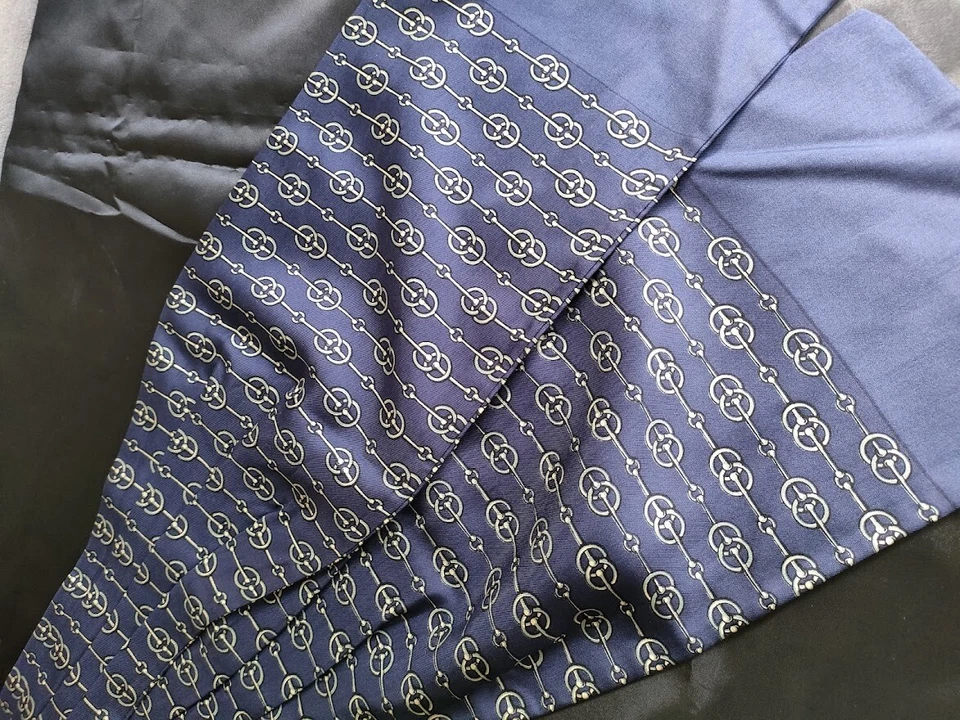 HERMES Paris Auth. Corbata Bufanda Ascot Seda 100% Patrón Horsebit Azul Marino De Colección Foto 4 de 4
