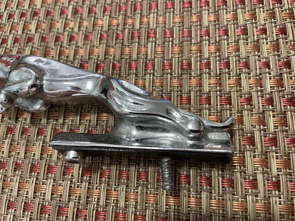 1970 - 1994 Jaguar XJ6 Hood Ornament (ON-25-101) - Image 3 of 4