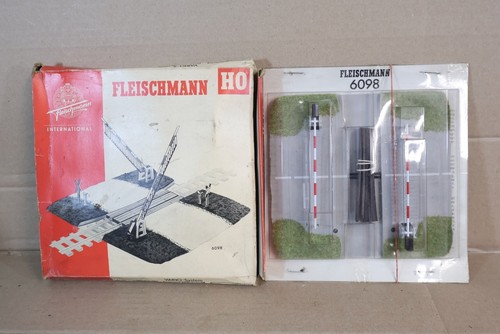 FLEISCHMANN 6098 SPUR HO EINGLEISIGER BAHNÜBERGANG VERPACKT om | Condition: New