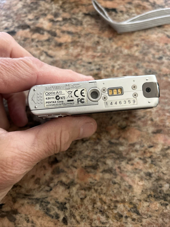 PENTAX Pentax Optio A10 8.0MP Digital Camera - Silver - Image 4 of 4