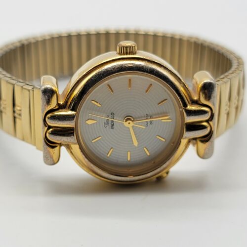 Timex Indiglo Damenuhr 25 mm rundes Zifferblatt goldfarben Stretchband 6,5 Zoll, läuft - Bild 4 von 15