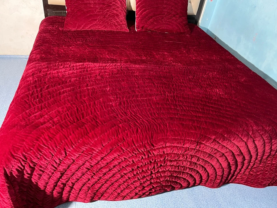 Red Velvet Deep Red Quilt King Size comforter ideal for winter Warm Quilt Set - Image 3 of 4