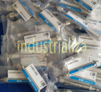 1PCS NEW for SMC Mini cylinder CDJ2B10-30Z-B