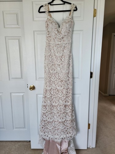 Bridal Gown-Paloma Blanca-12, Natural Nude Satin Linning/Cotton Lace - Picture 2 of 8