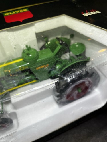 1/16 Oliver Highly Detailed 77 Row Crop LP-Gas Tractor With Wide Front - Picture 7 of 11