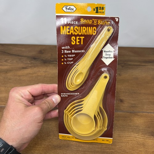 Set misurini e misurini vintage anni 70 Foley Harvest plastica oro NUOVI NOS - Foto 2 di 15