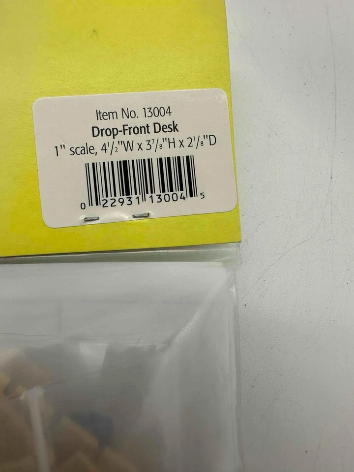 Houseworks Shenandoah Chippendale Collection Drop Front Desk 13004 1/12 Nuevo en Paquete Foto 3 de 3